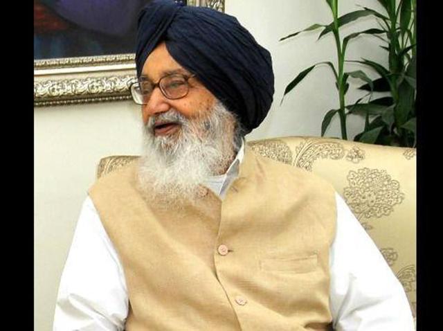 Chief minister Parkash Singh Badal on Thursday had announced in the Vidhan Sabha that the state government would bring a Bill to de-notify the acquisition of the entire 5,376 acres, asserting that Punjab did not have a single drop of water to spare (HT Photo) Chief minister Parkash Singh Badal on Thursday had announced in the Vidhan Sabha that the state government would bring a Bill to de-notify the acquisition of the entire 5,376 acres, asserting that Punjab did not have a single drop of water to spare (HT Photo)