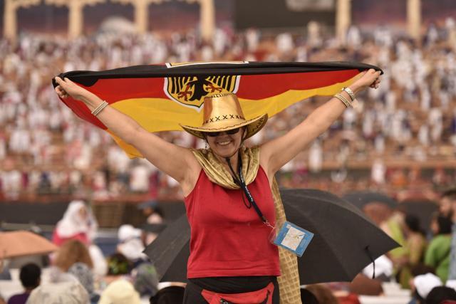 An artist waves a flag at the World Culture Festival. (Virendra Singh Gosain/HT Photo) An artist waves a flag at the World Culture Festival. (Virendra Singh Gosain/HT Photo)