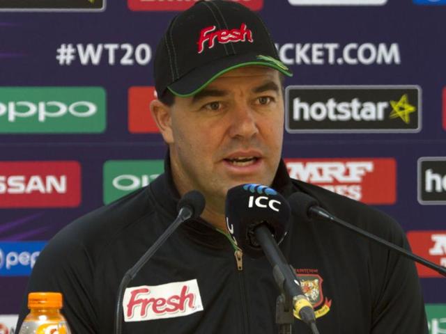 Bangladesh fielding coach Zimbabwe's Heath Streak addresses a press conference.(AFP Photo) Bangladesh fielding coach Zimbabwe's Heath Streak addresses a press conference.(AFP Photo)
