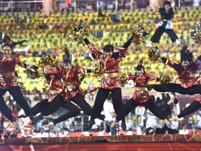 Japanese artists perform during the World Culture Festival. (Virendra Singh Gosain/HT Photo) 