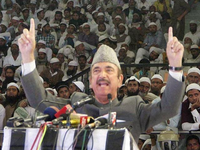 Congress MP Ghulam Nabi Azad addresses the National Integration Conference at Indira Gandhi Indoor Stadium in New Delhi. (PTI) Congress MP Ghulam Nabi Azad addresses the National Integration Conference at Indira Gandhi Indoor Stadium in New Delhi. (PTI)