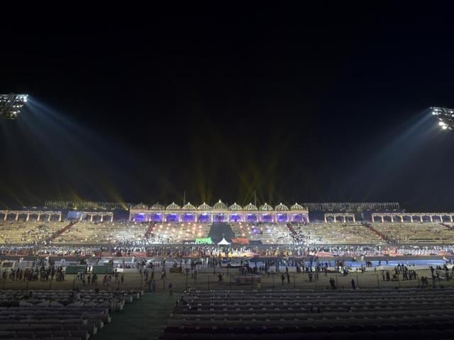 Dancers and entertainers begin rehearsals for the opening of the World Culture Festival. (Ravi Choudhary/HT Photo) 