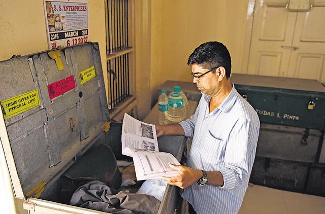 “Kudds have offered a landing to many Goans in an expensive city like Mumbai. Staying in clubs, people have made their careers, and they should remember that,” says Francis Rebello, 40, a third-generation member of St Anthony’s Club (Deussua), in Mazgaon. (Arijit Sen/ HT Photo)