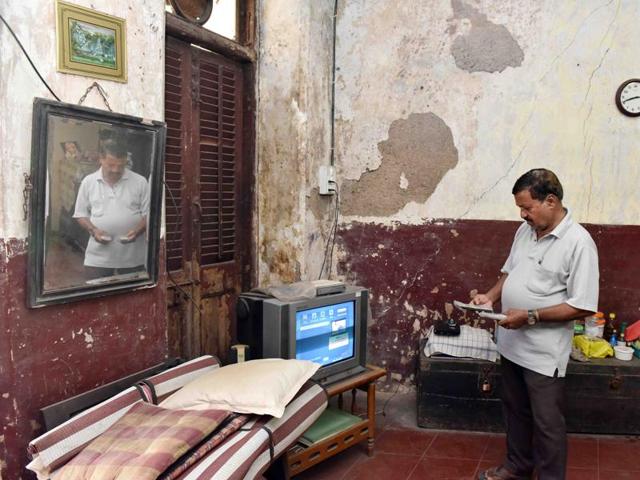 Henry Fernandes, 69, manager of the Club of Ponda, in Jer Mahal, Dhobi Talao. The word kudd, also spelt ‘coor’ or ‘cudd’, literally means ‘room’ in Konkani. Kudds, also referred to as clubs, are dormitory-style accommodation spaces that first cropped up in the late 18th to early 19th century, to house Goan migrants who were flocking to the commercial hub of Bombay in search of work. Of the 450 kudds in the city, only about 160 remain, according to the Federation of Goan Club (Kudd), of which Henry is a treasurer.   (Pratham Gokhale/Hindustan Times) 