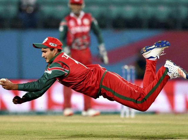 Zeeshan Maqsood pulled off a Jonty Rhodes to dismiss Ireland’s Paul Stirling. (PTI Photo) Zeeshan Maqsood pulled off a Jonty Rhodes to dismiss Ireland’s Paul Stirling. (PTI Photo)