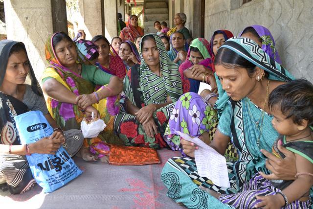 Demu Vijay in Southwadi village, Diu, reads a letter from her husband lodged in a Pakistan jail. (Bipin Bamania/HT Photo) Demu Vijay in Southwadi village, Diu, reads a letter from her husband lodged in a Pakistan jail. (Bipin Bamania/HT Photo)