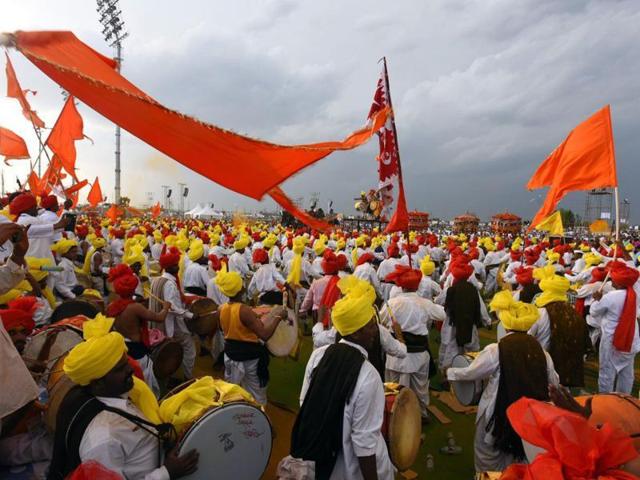 Artists perform on the second day of the World culture festival, in New Delhi. (Raj K Raj/HT Photo) Artists perform on the second day of the World culture festival, in New Delhi. (Raj K Raj/HT Photo)