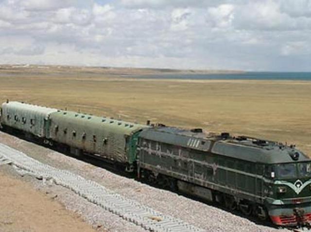 The Qinghai-Tibet Railway link - the first railway network that connects TAR to any other province. (www.chinatibettrain.com) The Qinghai-Tibet Railway link - the first railway network that connects TAR to any other province. (www.chinatibettrain.com)