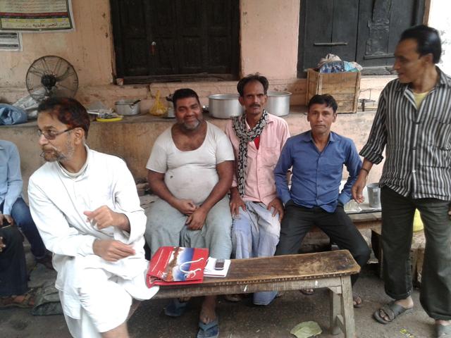 Raza (in blue shirt) at the tea shop in Chauhatta, where he met Aamir Khan for the first time. (HT Photo) Raza (in blue shirt) at the tea shop in Chauhatta, where he met Aamir Khan for the first time. (HT Photo)