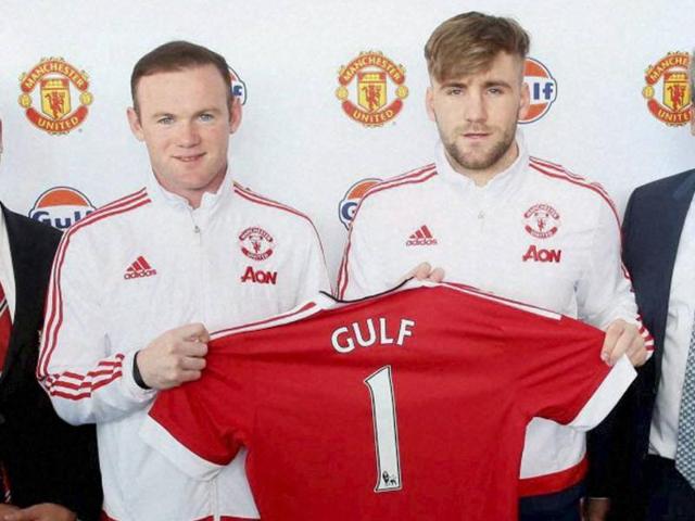 From left: Ashley Young, ManU commercial director Jamie Reigle, Wayne Rooney, Luke Shaw, Gulf Oil vice-president international Frank Rutten and Antonio Valencia at the signing of partnership between Gulf Oil and Manchester United in London (PTI photo) From left: Ashley Young, ManU commercial director Jamie Reigle, Wayne Rooney, Luke Shaw, Gulf Oil vice-president international Frank Rutten and Antonio Valencia at the signing of partnership between Gulf Oil and Manchester United in London (PTI photo)
