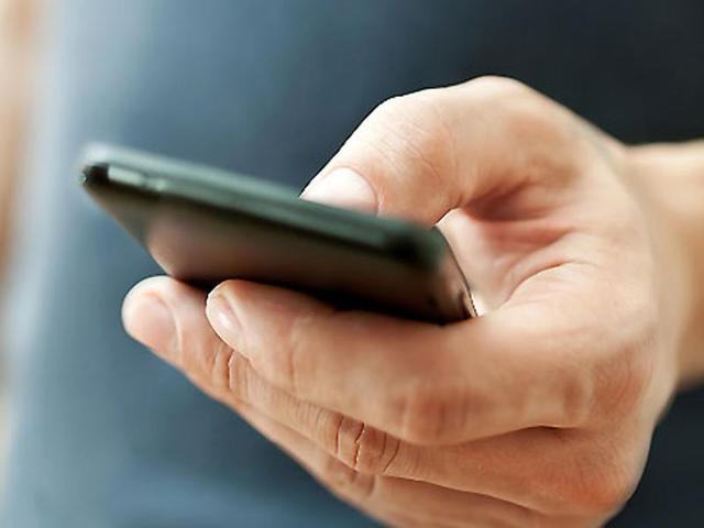 Several smartphone apps which curate information about local neighbourhoods have become increasingly popular, especially for those who have just moved in. (Shutterstock Image) Several smartphone apps which curate information about local neighbourhoods have become increasingly popular, especially for those who have just moved in. (Shutterstock Image)