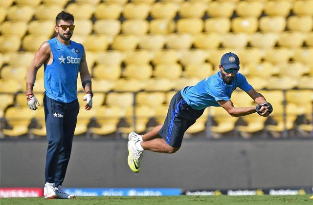 Virat Kohli with Ajinkya Rahane at a practice session in Nagpur on Monday. (PTI Photo) Virat Kohli with Ajinkya Rahane at a practice session in Nagpur on Monday. (PTI Photo)