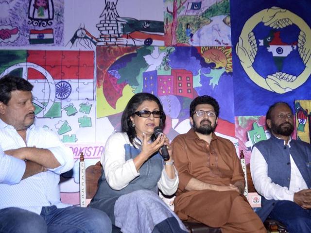 Indian and Pak film makers during ' peace initiative zeal for unity' program held at Sarhad restaurant , Attari.(Sameer Sehgal/HT Photo)