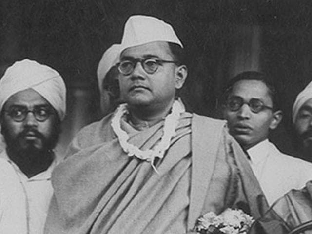 Netaji 'family photos' deepen mystery about Gumnami Baba | Latest News  India - Hindustan Times