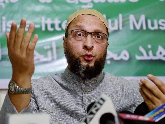 An MLA of Asaduddin Owaisi’s AIMIM party Waris Pathan was suspended from Maharashtra Assembly for not saying a slogan.(Facebook)