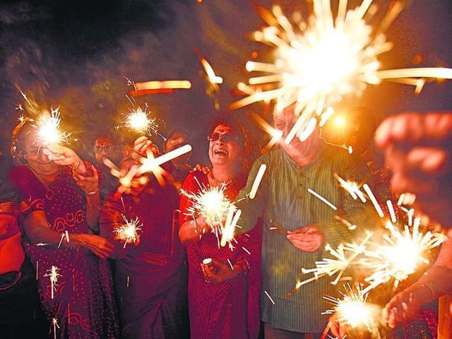 holi and diwali in pakistan