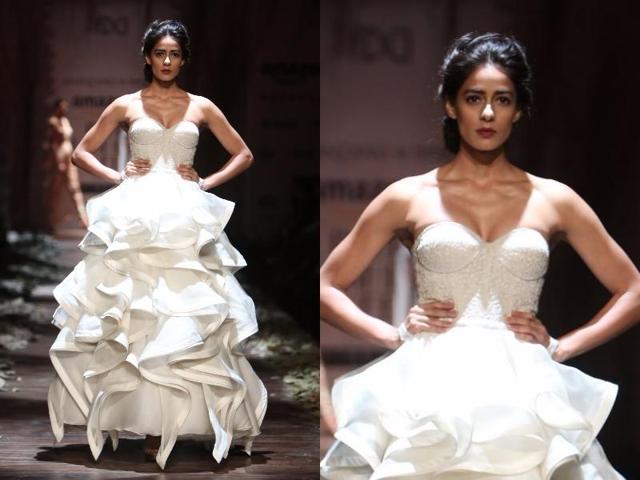 Sweetheart necklines and ruffled skirts were also spotted at Shantanu-Nikhil. (Raajessh Kashyap/HT Photo) Sweetheart necklines and ruffled skirts were also spotted at Shantanu-Nikhil. (Raajessh Kashyap/HT Photo)