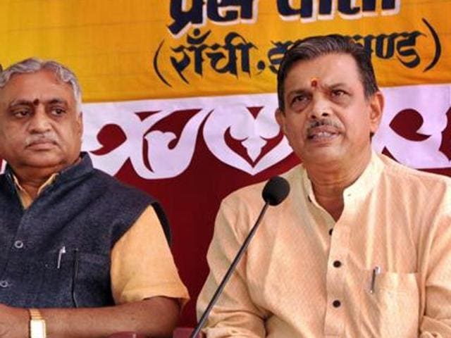 File photo of RSS Joint General Secretary Dattatreya Hosabale (Right ) during the inauguration ceremony of All India Executive Body meeting at Sarla Birla Ground, in Ranchi.(PTI)