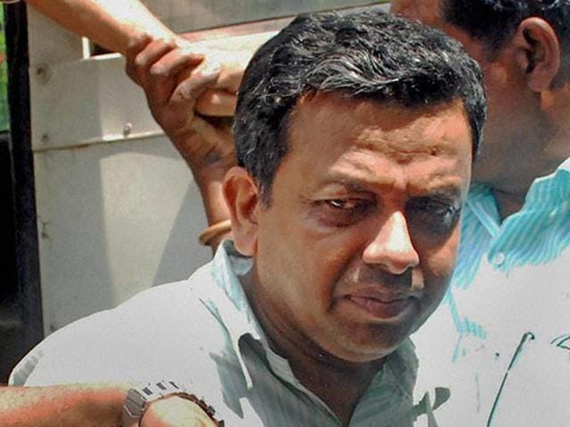 Jadavpur University professor Ambikesh Mahapatra may just become the face of the united opposition against Mamata Banerjee confidante Sovan Chatterjee. (File Photo) Jadavpur University professor Ambikesh Mahapatra may just become the face of the united opposition against Mamata Banerjee confidante Sovan Chatterjee. (File Photo)