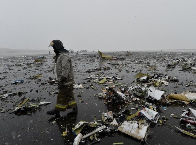 Emergencies Ministry members and investigators work at the crash site of the Boeing 737-800 Flight FZ981 operated by Dubai-based budget carrier FlyDubai, at the airport of Rostov-On-Don, Russia, in this handout image released by the Russian Emergencies Ministry on March 19, 2016. (REUTERS) Emergencies Ministry members and investigators work at the crash site of the Boeing 737-800 Flight FZ981 operated by Dubai-based budget carrier FlyDubai, at the airport of Rostov-On-Don, Russia, in this handout image released by the Russian Emergencies Ministry on March 19, 2016. (REUTERS)
