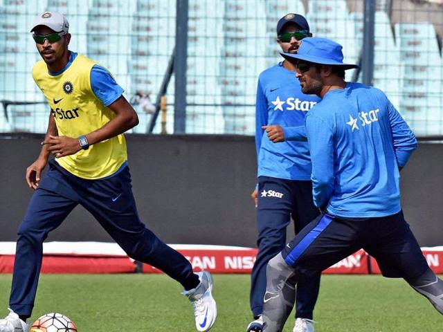 India's Virat Kohli and Rohit Sharma look on during a training session at The Eden Gardens Cricket Stadium in Kolkata. (AFP Photo) India's Virat Kohli and Rohit Sharma look on during a training session at The Eden Gardens Cricket Stadium in Kolkata. (AFP Photo)