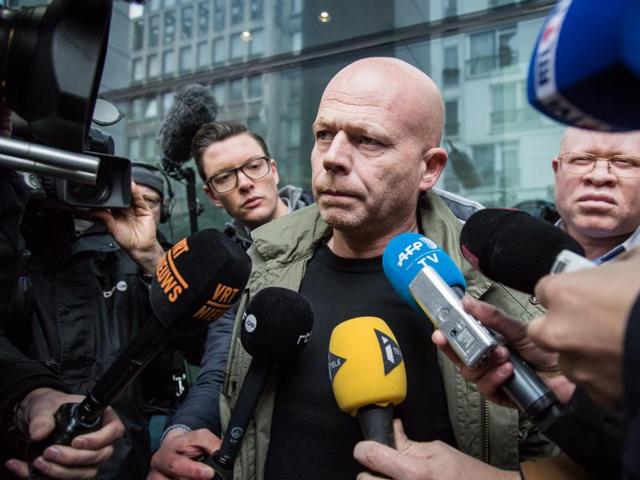 Sven Mary, Belgian lawyer of Paris attacks suspect Salah Abdeslam, talks to the media outside the building of the Federal Police in Brussels, on March 19, 2016. (AFP Photo) Sven Mary, Belgian lawyer of Paris attacks suspect Salah Abdeslam, talks to the media outside the building of the Federal Police in Brussels, on March 19, 2016. (AFP Photo)