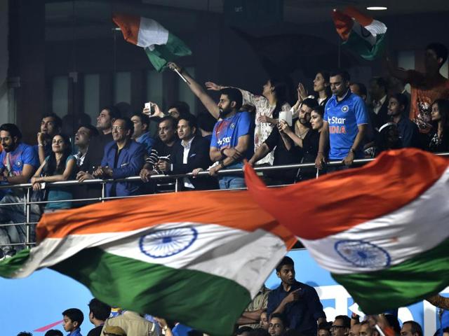 Abhishek Bachchan, legendry cricketer Sanhin Tendulkar seen during the India-Pakistan ICC World Twenty20 match at Eden Gardens. (Ajay Aggarwal/HT PHoto) Abhishek Bachchan, legendry cricketer Sanhin Tendulkar seen during the India-Pakistan ICC World Twenty20 match at Eden Gardens. (Ajay Aggarwal/HT PHoto)
