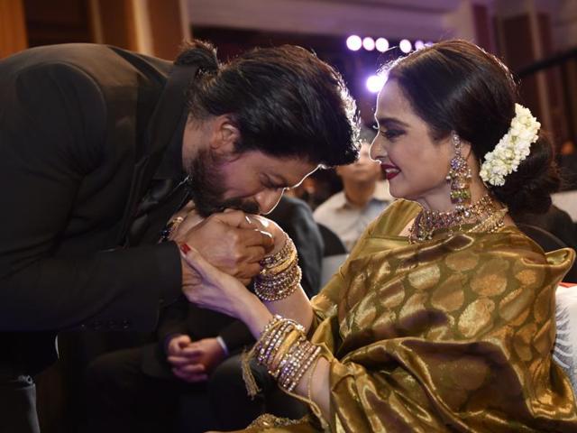 Shahrukh Khan meets Rekha.  (Satish Bate/HT Photo) 