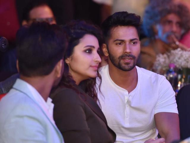 Parineeti Chopra and Varun Dhawan at HT Most Stylish Awards. (Pratham Gokhale/HT Photo) 