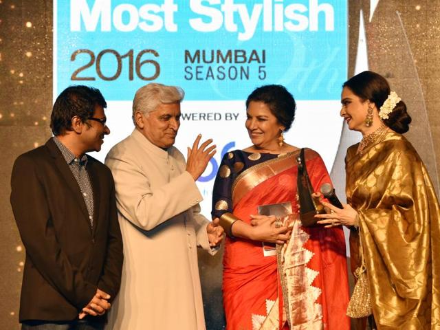Javed Aktar, Shabana Azmi and Rekha share a conversation.  (Pratham Gokhale/HT Photo) 