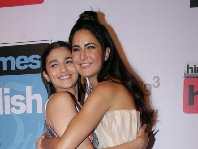 Alia and Katrina are hug buddies now. (Shakti Yadav/ Hindustan Times) 