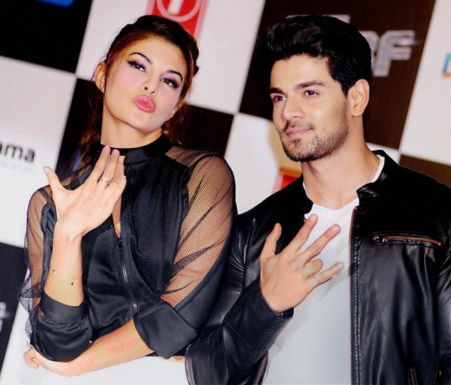 Jacqueline Fernandez and Sooraj Pancholi during the release of teaser of the song ‘GF BF’ in Mumbai. (PTI)