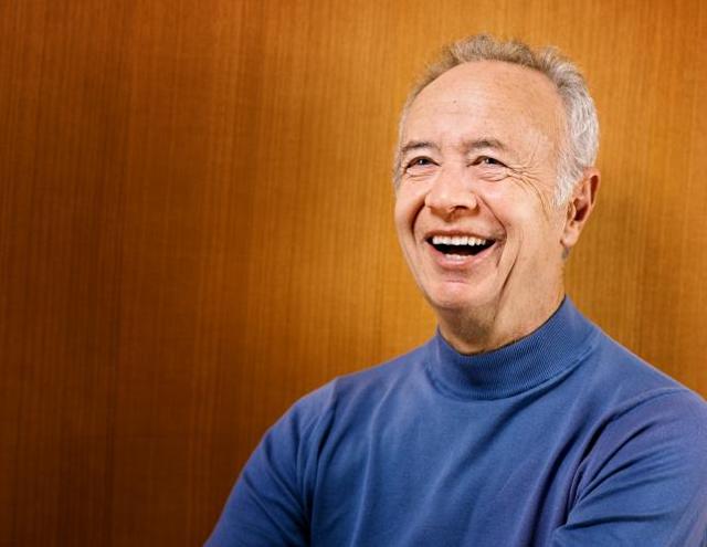 Andy Grove, the Silicon Valley elder statesman who made Intel into the world’s top chipmaker and helped usher in the personal computer age, died on Tuesday at age 79, Intel said. Andy Grove, the Silicon Valley elder statesman who made Intel into the world’s top chipmaker and helped usher in the personal computer age, died on Tuesday at age 79, Intel said.