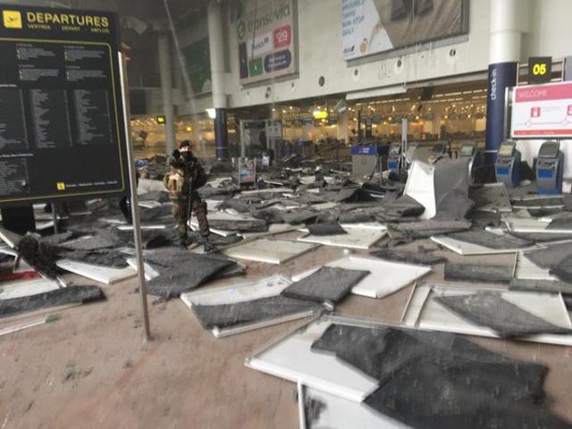 A view of the check-in area of Brussels airport after the blast. (@wardmarkey on Twitter) A view of the check-in area of Brussels airport after the blast. (@wardmarkey on Twitter)