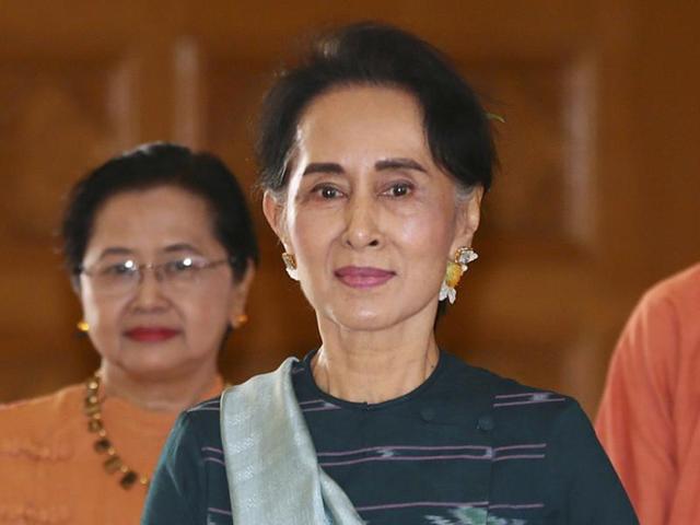 NLD leader Aung San Suu Kyi arrives at Myanmar's parliament in Naypyitaw, Myanmar on Tuesday. (AP) NLD leader Aung San Suu Kyi arrives at Myanmar's parliament in Naypyitaw, Myanmar on Tuesday. (AP)