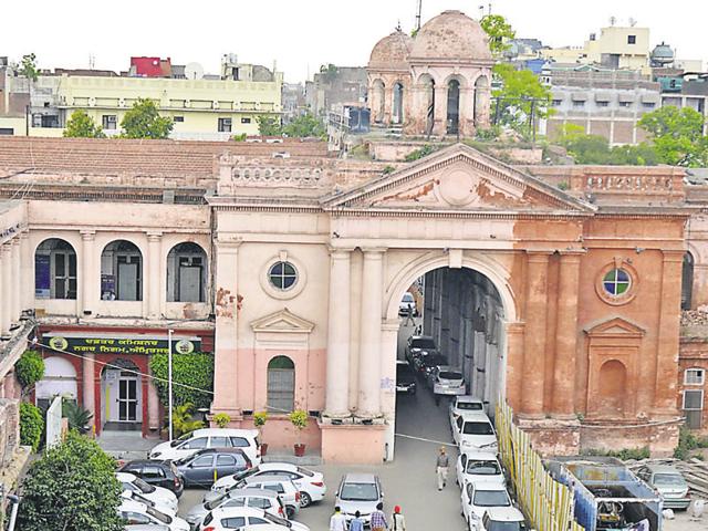 The heritage building of the Town Hall that houses the office of the Amritsar Municipal Corporation. (HT File Photo)