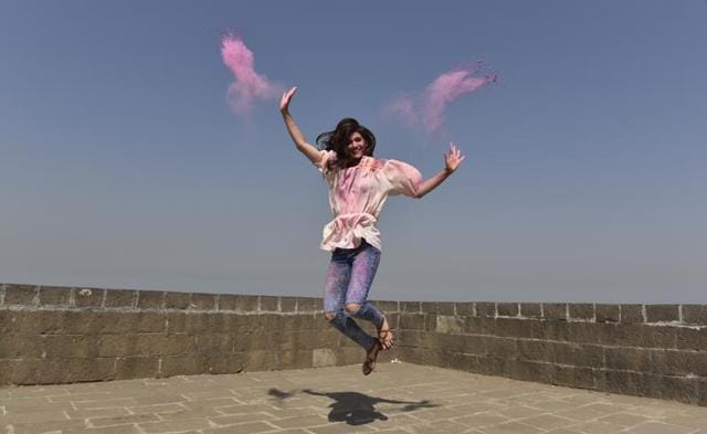 Kriti Sanon at an exclusive Holi shoot at Bandra Fort, Bandra, Mumbai. (Vidya Subramanian/Hindustan Times)