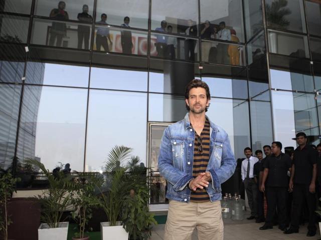 Actor Hrithik Roshan has been linked with Kareena Kapoor Khan, Kangana Ranaut and Barbara Mori in the past(HT Photo)