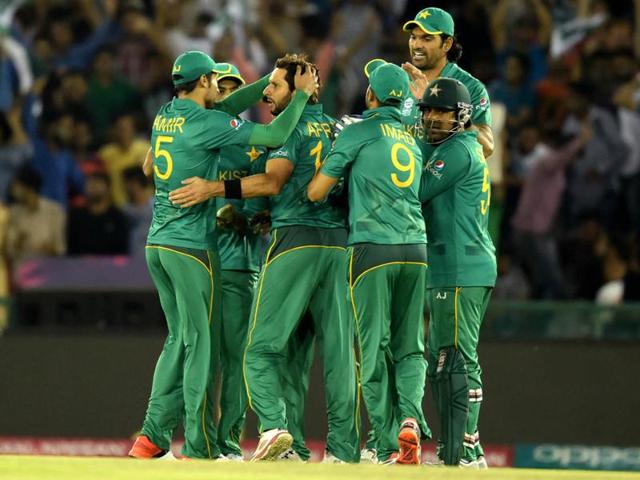 Pakistan Team celebrating with other team after dismissal of Kane Williamson. (Ravi Kumar/HT Photo) 
