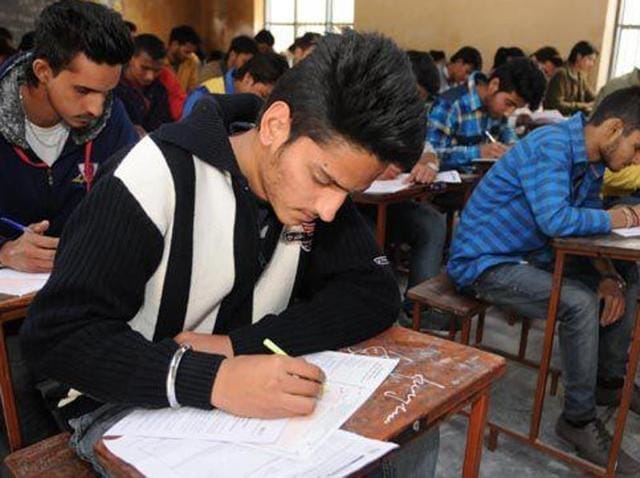 Officials said the three-year window was based on the Punjab and Haryana high court directions of July 2, 2014. That year, the state government had brought in the Class-10 rule with immediate effect, rendering hundreds of aspirants ineligible because they hadn’t done matriculation from Punjab. T (HT Photo) Officials said the three-year window was based on the Punjab and Haryana high court directions of July 2, 2014. That year, the state government had brought in the Class-10 rule with immediate effect, rendering hundreds of aspirants ineligible because they hadn’t done matriculation from Punjab. T (HT Photo)