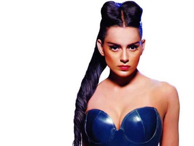Kaya in Krrish 3 (2013) was very unconventional, but she did it with confidence. Also, this was the film where her alleged relationship with Hrithik Roshan started. (YouTube)