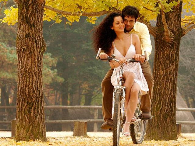 This all started with Gangster (2006) in which Kangana debuted as Simran, a girl in love with an assassin. Anurag Basu was the director of the film. (YouTube)