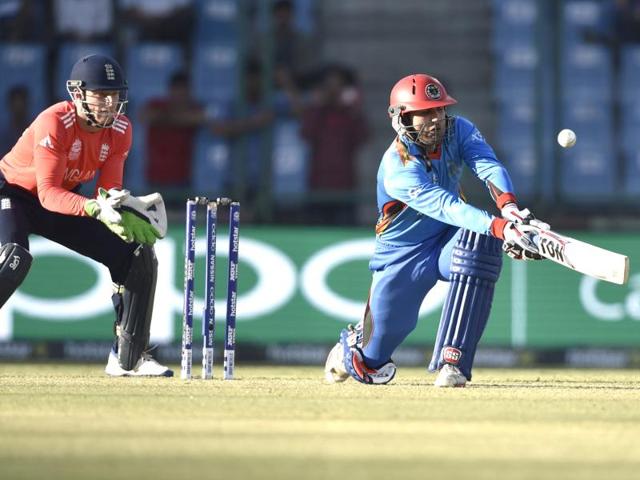 Mohammad Nabi plays a sweep shot. (Mohd Zakir/HT Photo) Mohammad Nabi plays a sweep shot. (Mohd Zakir/HT Photo)