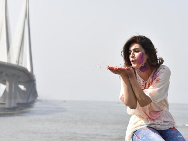 The Dilwale actor has scaled down on her Holi celebrations in the past. (Vidya Subramanian/HT photo) 