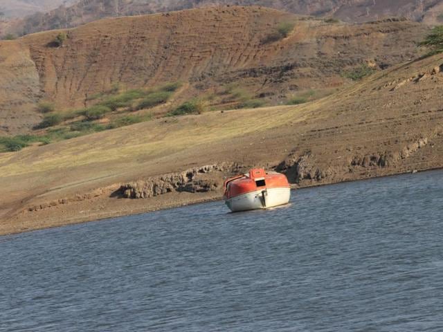 Lifeboats at Kakrana village of Alirajpur district which are used for illegal smuggling. (Ritesh Mishra/ HT photo) Lifeboats at Kakrana village of Alirajpur district which are used for illegal smuggling. (Ritesh Mishra/ HT photo)
