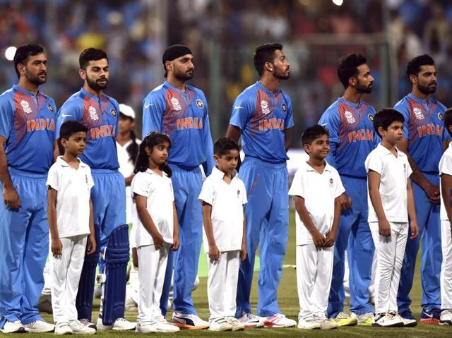 Indian players stand for national anthem. (Vipin Kumar/HT Photo) Indian players stand for national anthem. (Vipin Kumar/HT Photo)