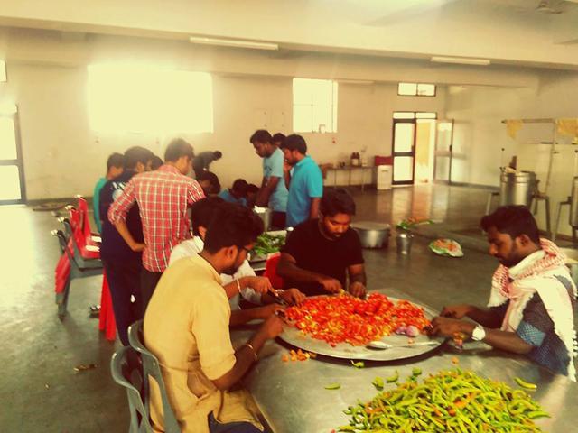 Students took over kitchens and prepared food on Wednesday. (HT Photo) Students took over kitchens and prepared food on Wednesday. (HT Photo)
