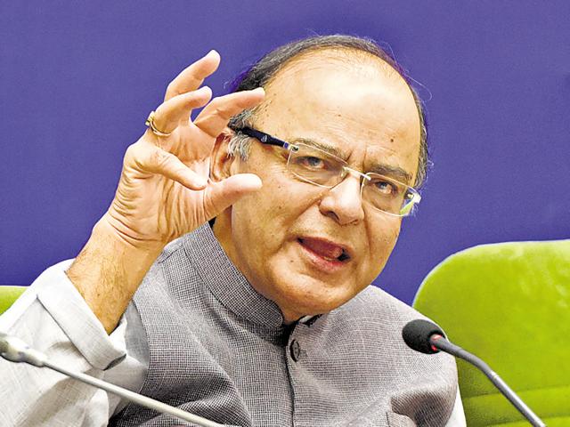 Finance minister Arun Jaitley said West Bengal continues to remain a revenue deficit state despite the benefits of economic liberalisation.(Sushil Kumar/HT Photo)