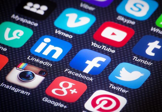 Spending more time on social media may increase the risk of exposure to cyber-bullying or other similar negative interactions, which can cause feelings of depression. (Shutterstock) Spending more time on social media may increase the risk of exposure to cyber-bullying or other similar negative interactions, which can cause feelings of depression. (Shutterstock)
