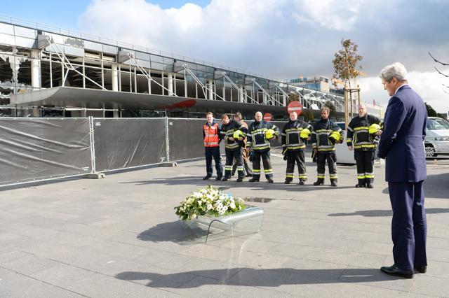 US Secretary of State John Kerry attends a ceremony at the Brussels National Airport to pay tribute to the victims of the terrorist attacks on March 25, 2016 in Zaventem. (AFP) US Secretary of State John Kerry attends a ceremony at the Brussels National Airport to pay tribute to the victims of the terrorist attacks on March 25, 2016 in Zaventem. (AFP)